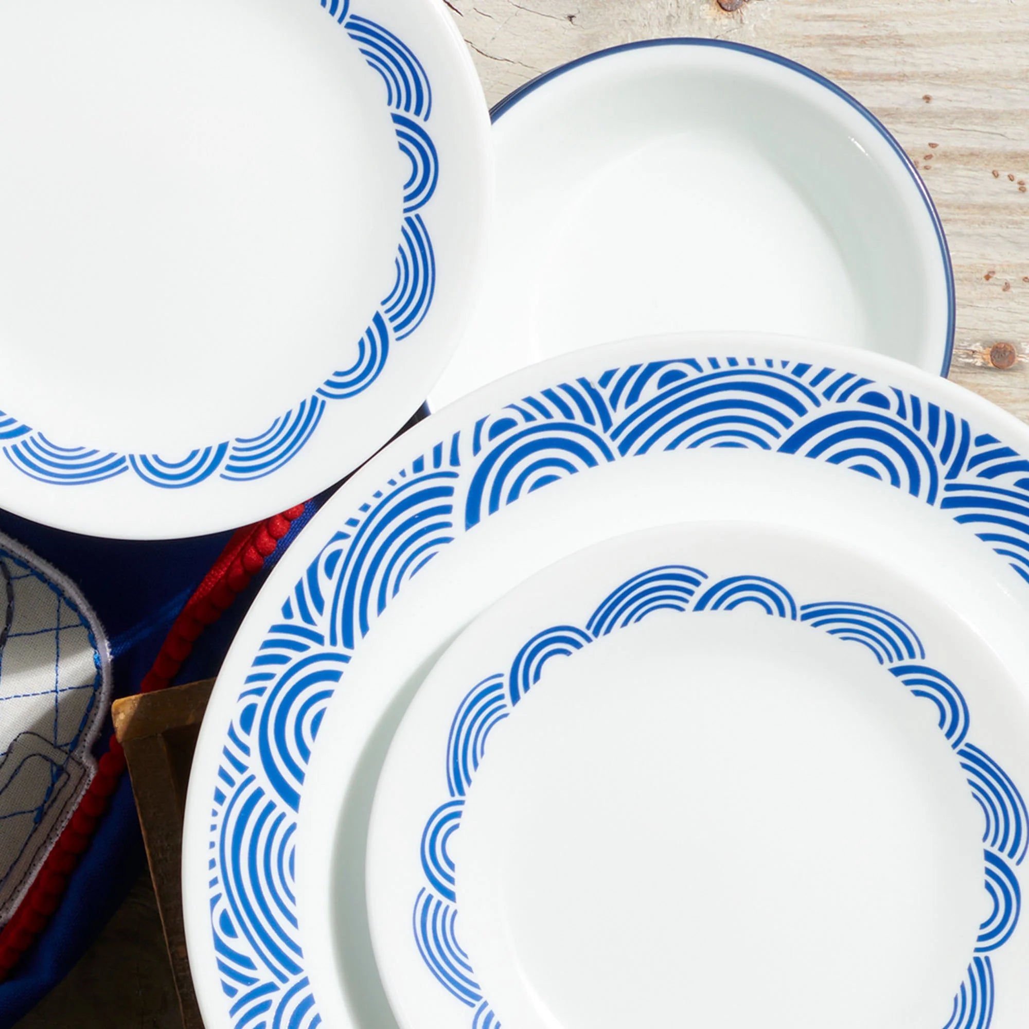 Rolling Waves 18-piece Dinnerware Set, Service for 6 - Image 7